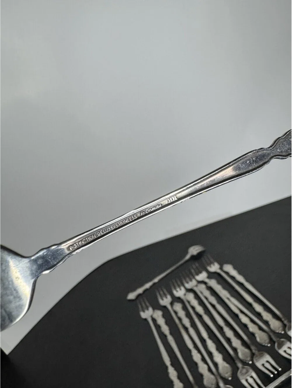 Onceida Distinction Deluxe Stainless Steel Cocktail forks set of 15